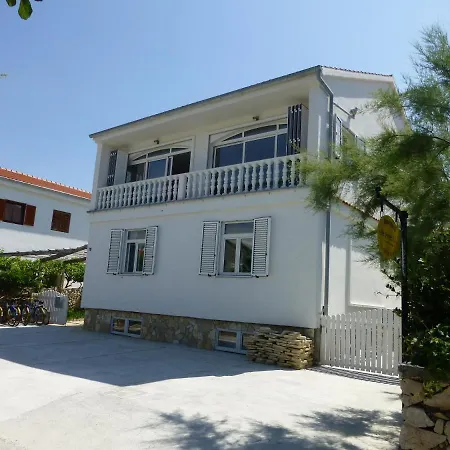 Vila Velebit * Ражанац